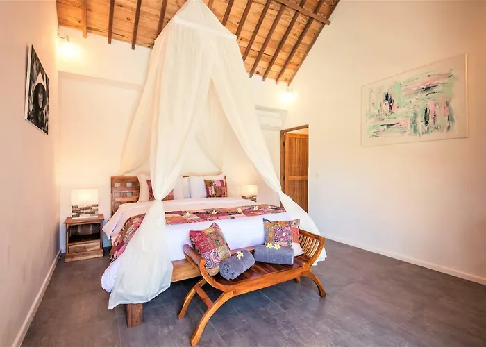 Villa 2br Private Pool In Oberoi, 5min To