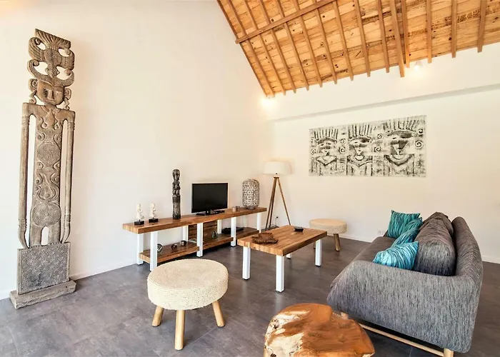 Villa 2br Private Pool In Oberoi, 5min To